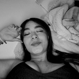 Model - Lexxiee Haze shaved