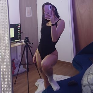 Model - Alana Martinez squirt