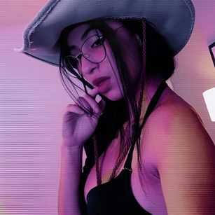 Model - Alana Martinez teen