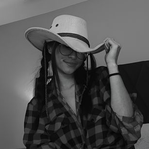 Model - Alana Martinez brunette