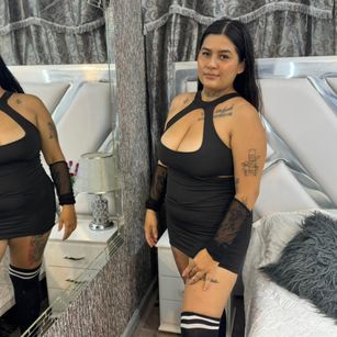 Model - LilyRoa fetish