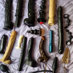 Model - roaringkitty new