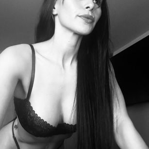 Model - Anastasia Steele deepthroart