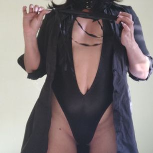 Model - Dominatrix Zafiro Domination