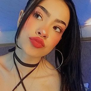 Model - Bruna Santos pantyhose