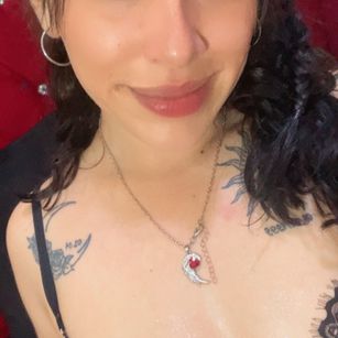 Model - HollyDirtySlut suck