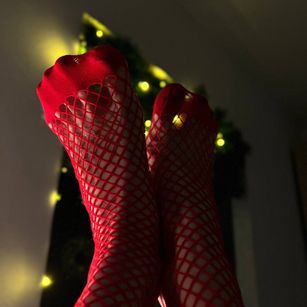 Model - Lana Younes LITTLEBOOBS