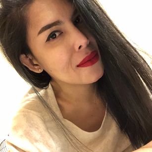 Model - Filipina_Ladyboy ass