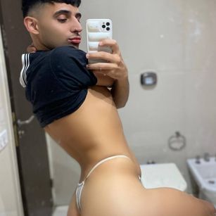 Model - BebuBoy dominant