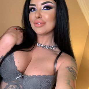 Model - Betty.Ice_Official sensual