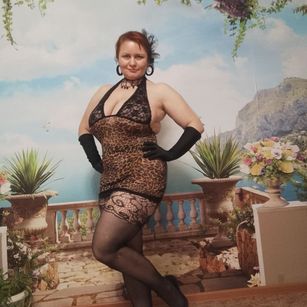 Model - Nikky March LUSH