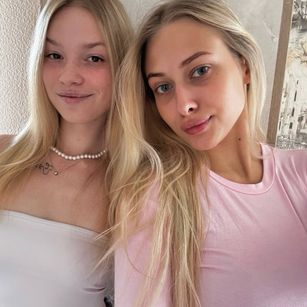 Model - Emily and Stesha 18