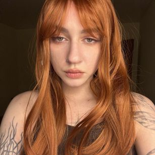 Model - mary jane piercing