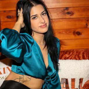 Model - SarraRay joi