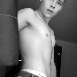 Model - ZacRayder petite