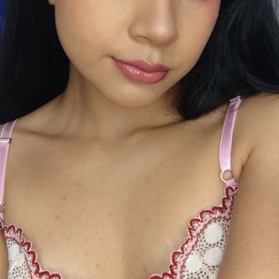 Model - Bella Sky Latina