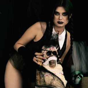 Model - LiliCarterm heels