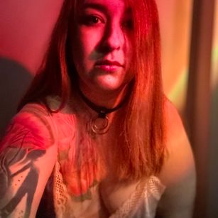 Model - Miss Nyrra sissy