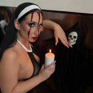 Model - BeckyShine bigboobs