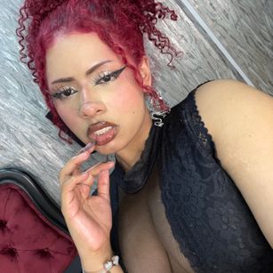 Model - Idun Brunette dildo