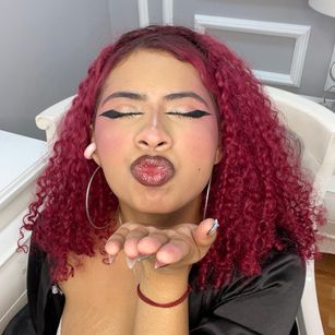 Model - Idun Brunette pussy