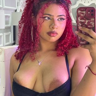 Model - Idun Brunette bdsm