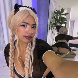 Model - Idun Brunette dirtytalk