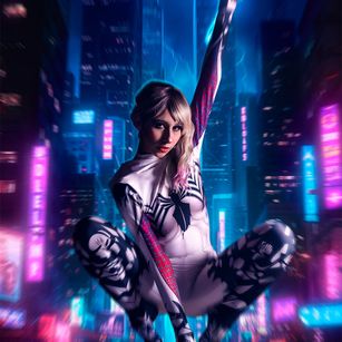 Model - BellaBlack strapon