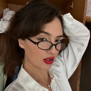 Model - girlsforlove piercing