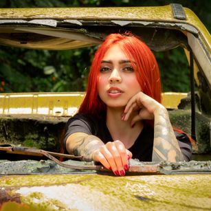 Model - Polygonnia dildo