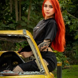 Model - Polygonnia dildo