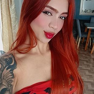 Model - Polygonnia dildo