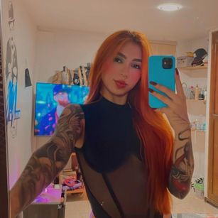 Model - Polygonnia shaved