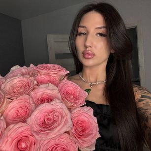 Model - Sex Doll Ari blowjob