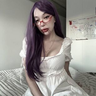 Model - polly smalltits