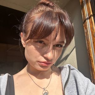 Model - Amaris bigass