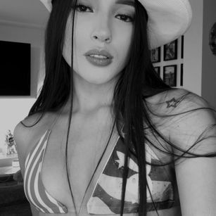 Model - Danny Cr heels