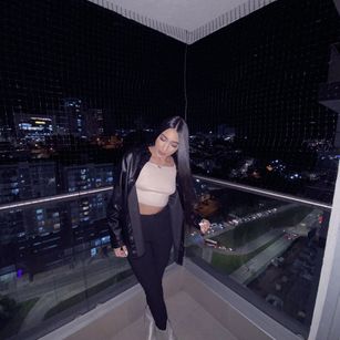 Model - Danny Cr heels