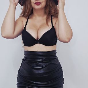 Model - GiannaDavis MILF