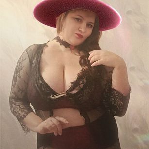 Model - Nikky March orgasm