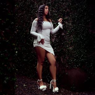 Model - NicollWins fetish