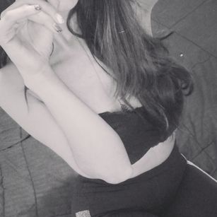 Model - Sarah_hard dance