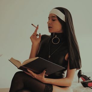 Model - ameliasmith blond