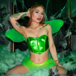 Model - Amber Hudson skinny