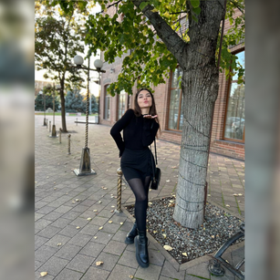 Model - radmoon69 comfortgirl