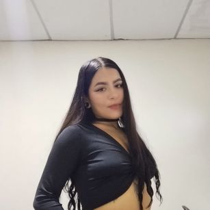 Model - JoyHills feet