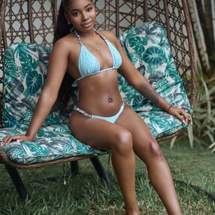 Model - DanielaDiaz bailar