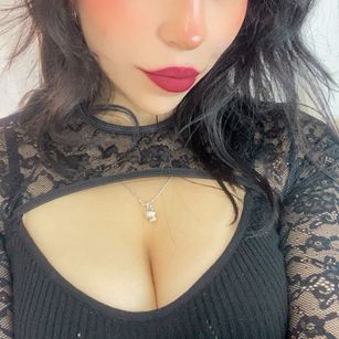 Model - bella star dirtytalk