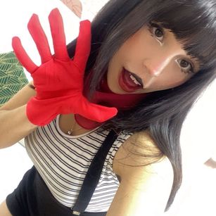 Model - bella star cum