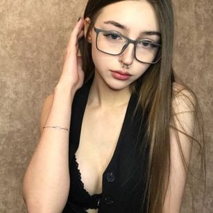 Model - Miss Katty cute